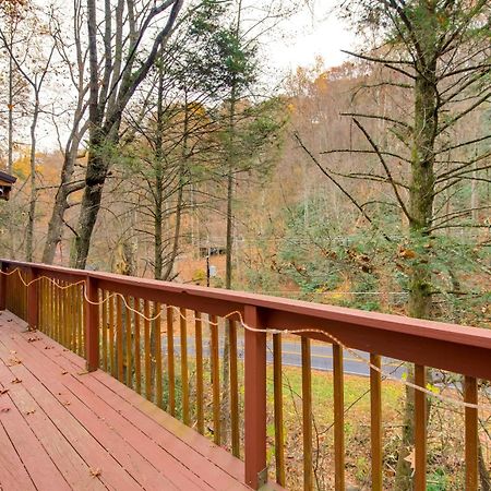 Gatlinburg A-Frame Home With Hot Tub Near Parkway Exterior photo