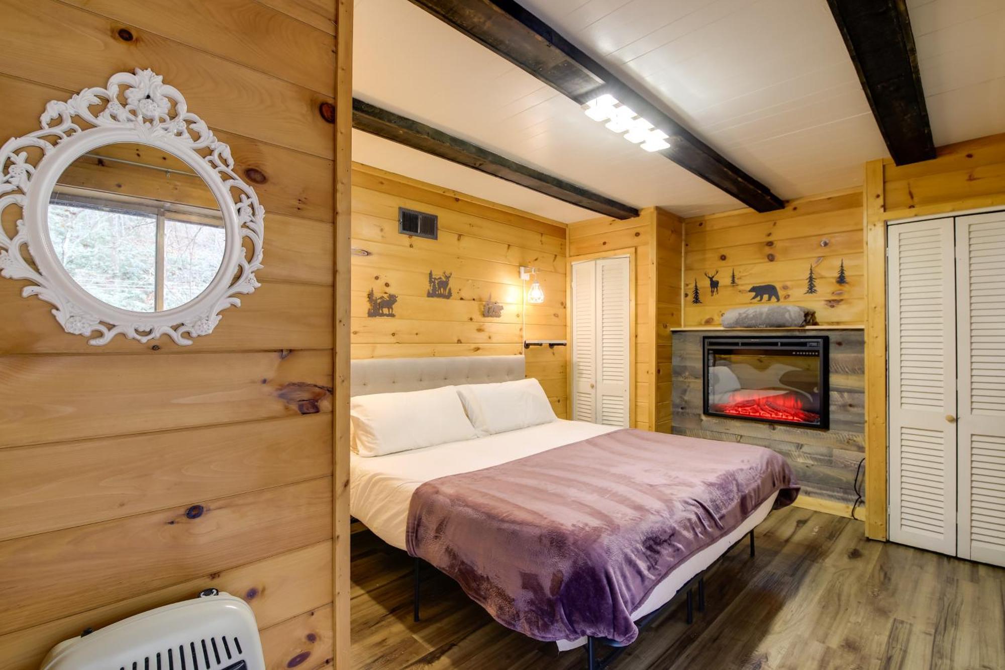 Gatlinburg A-Frame Home With Hot Tub Near Parkway Exterior photo