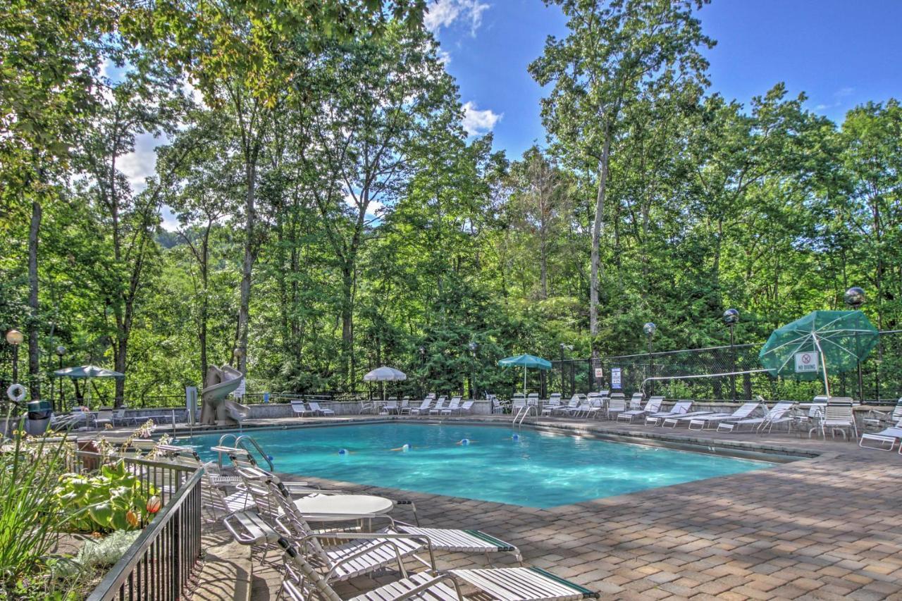 Gatlinburg A-Frame Home With Hot Tub Near Parkway Exterior photo